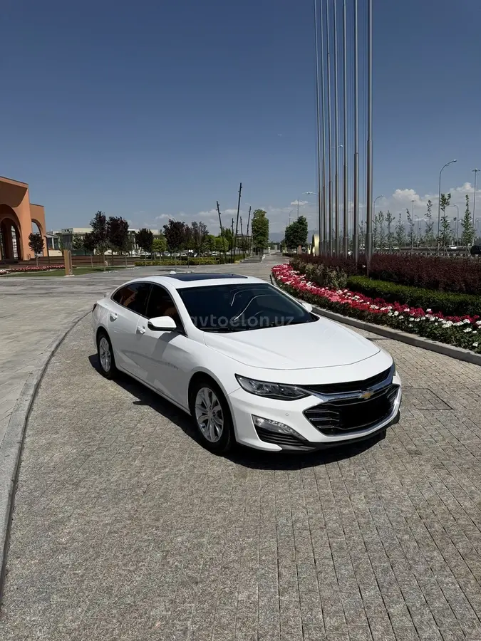Chevrolet Malibu 2