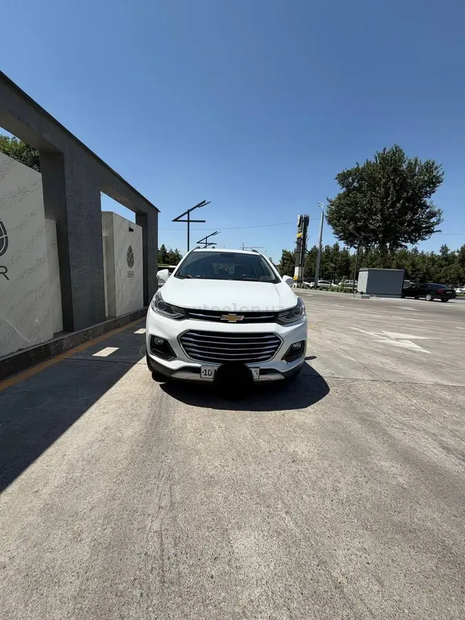 Chevrolet Tracker,  3 позиция