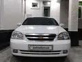 Chevrolet Lacetti,  1 позиция Газ-бензин