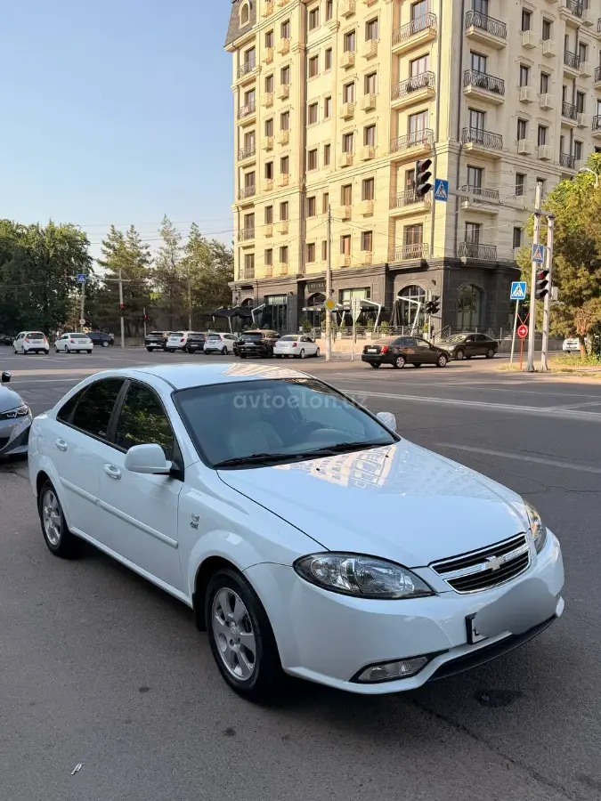 Chevrolet Lacetti,  3 позиция
