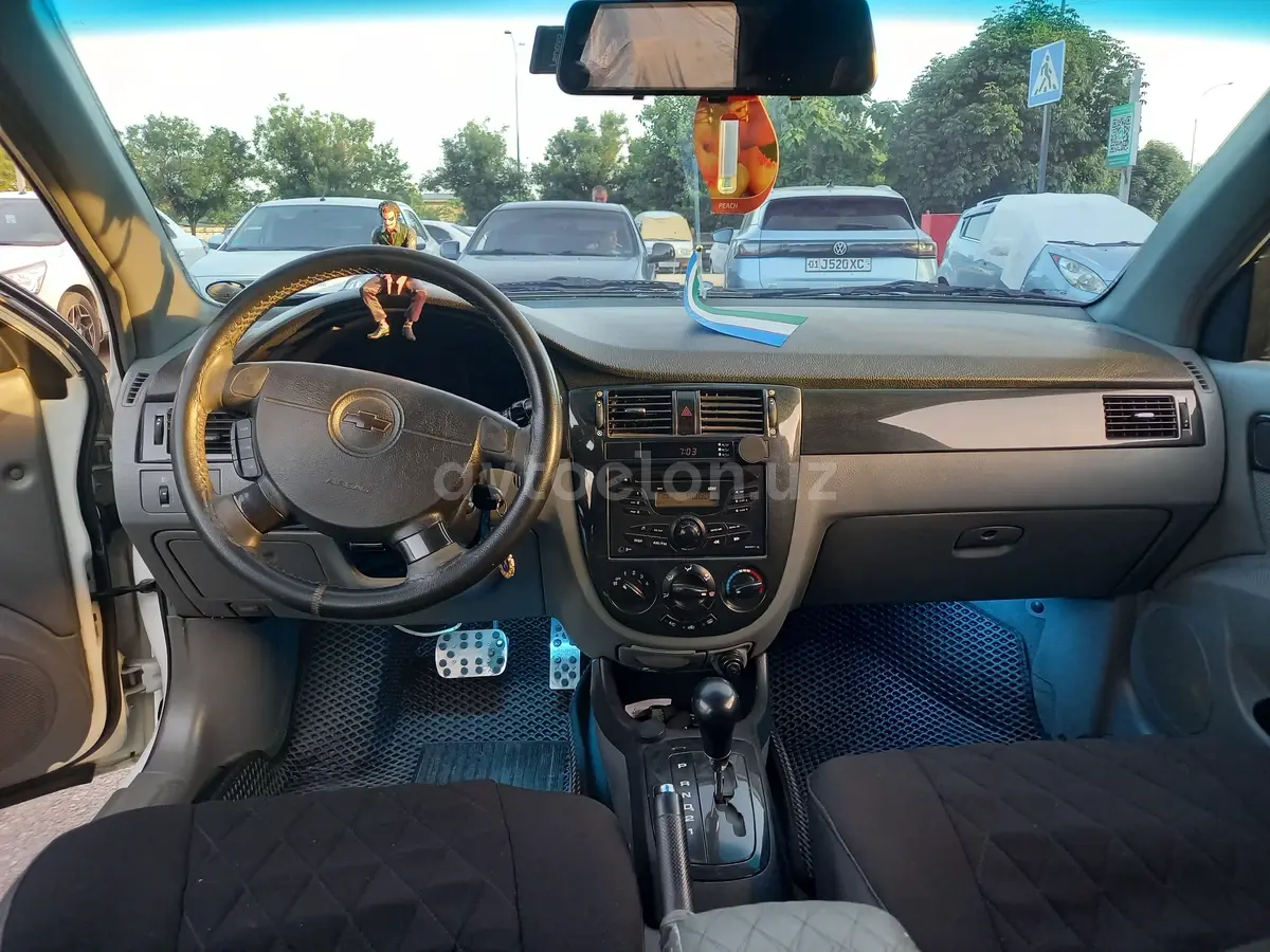 Chevrolet Lacetti,  3 позиция