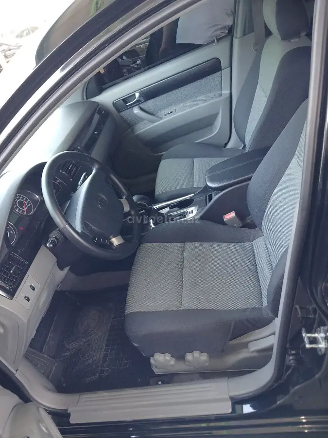 Chevrolet Gentra,  3 позиция