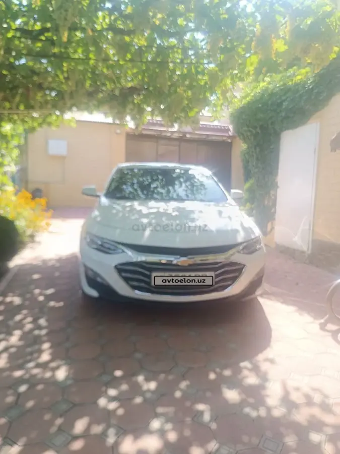 Chevrolet Malibu 2