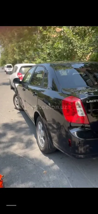 Chevrolet Lacetti,  3 позиция