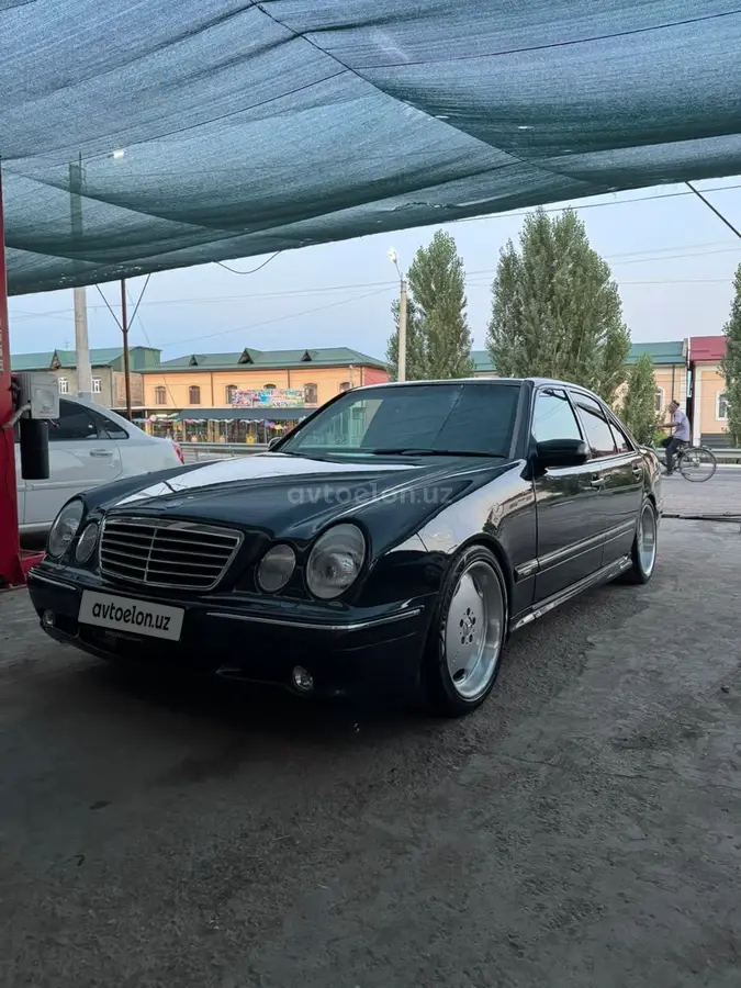 Mercedes-Benz E 500