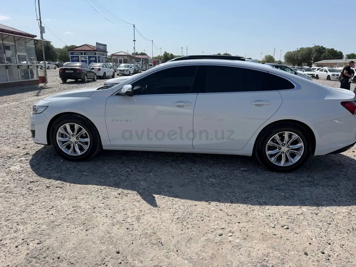 Chevrolet Malibu 2