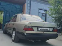 Mercedes-Benz E 230 1987 года, в Багдадский район за 2 200 y.e. id7432475