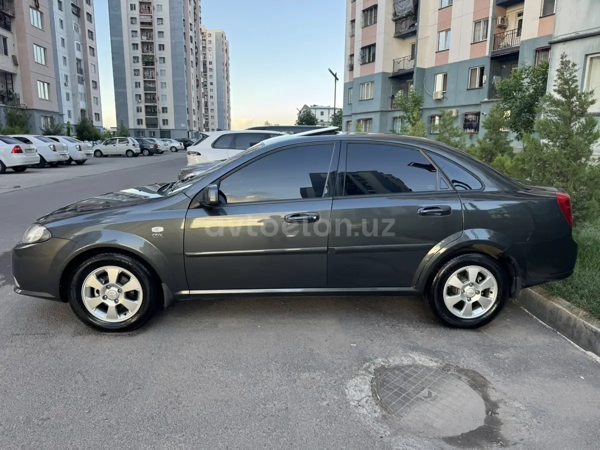 Chevrolet Gentra,  3 позиция