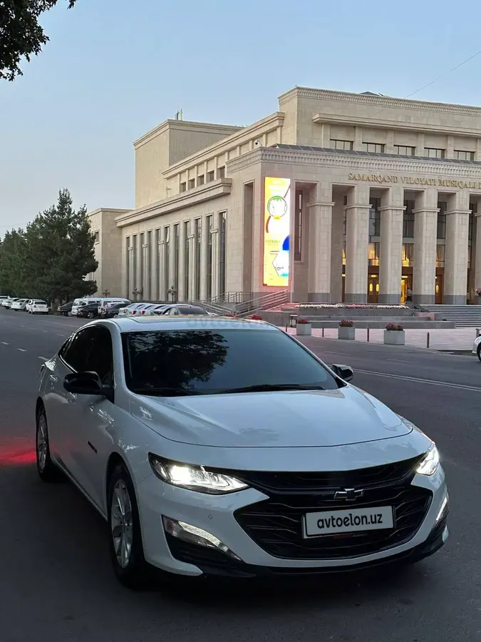 Chevrolet Malibu 2