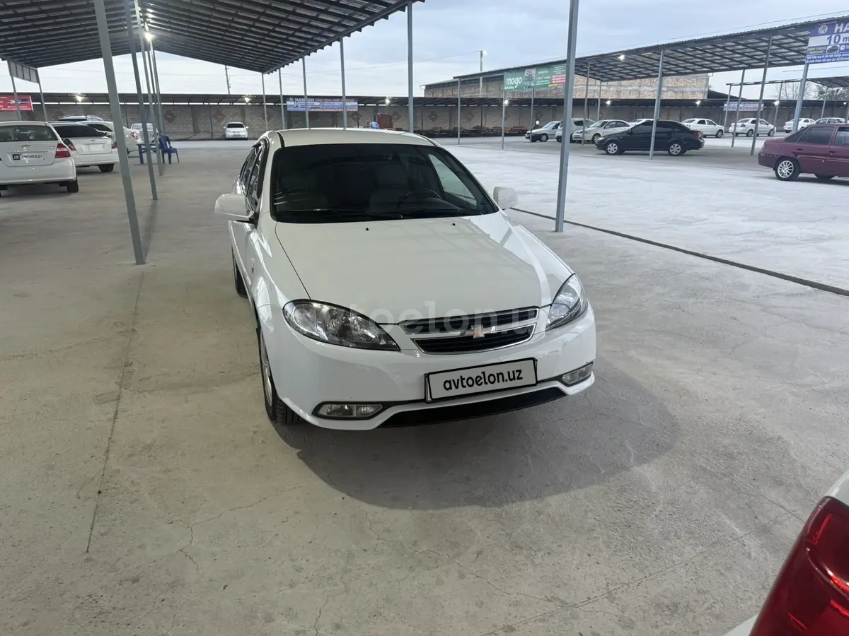 Chevrolet Gentra,  2 позиция