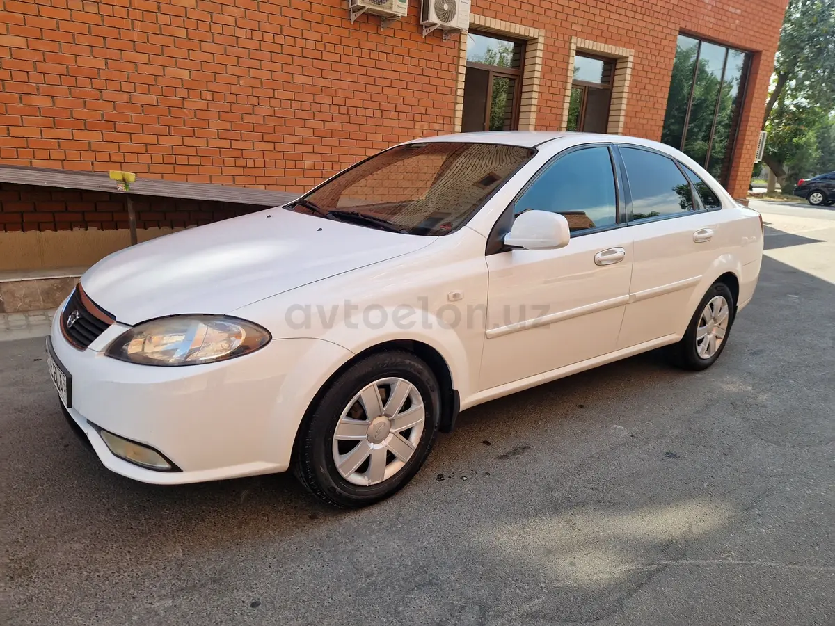 Chevrolet Gentra,  2 позиция