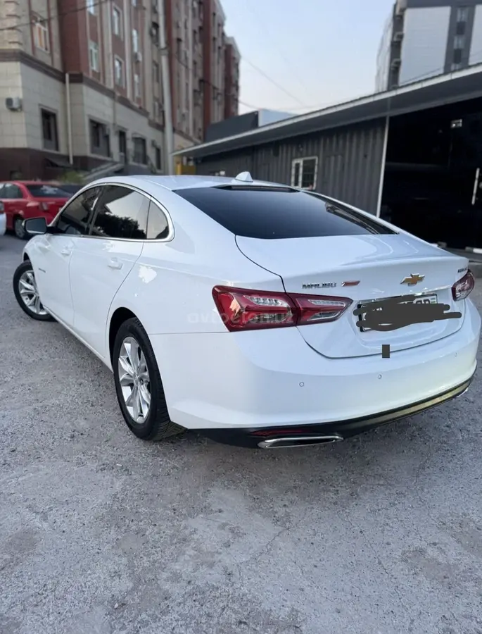 Chevrolet Malibu 2