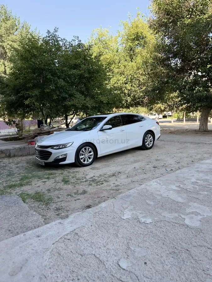 Chevrolet Malibu 2