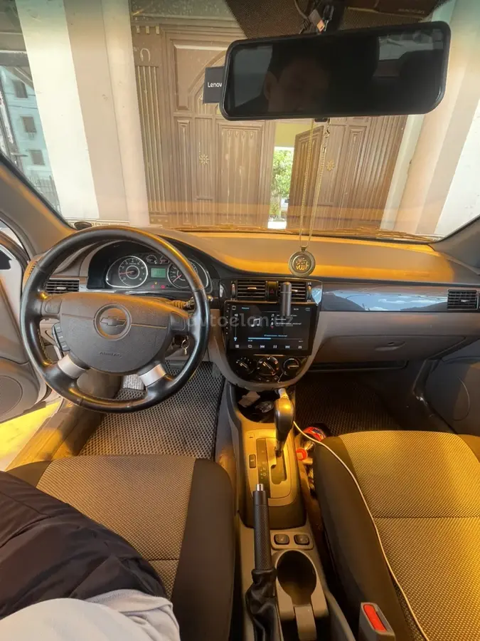 Chevrolet Gentra,  3 позиция