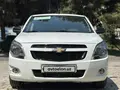 Белый Chevrolet Cobalt, 4 позиция 2026 года, КПП Автомат, в Андижан за 13 500 y.e. id7381826