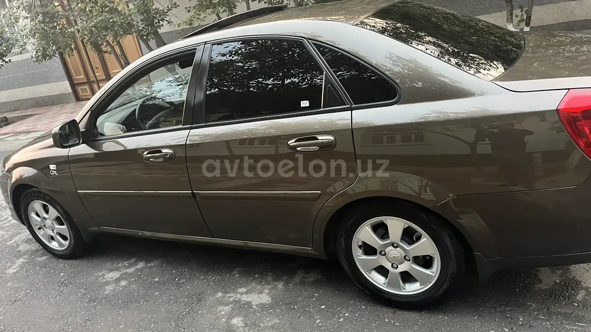 Chevrolet Gentra,  3 позиция