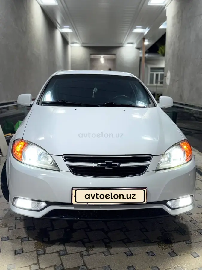 Chevrolet Gentra,  1 позиция