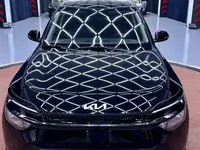 Черный Kia Carens 2024 года, в Ташкент за 22 000 y.e. id6643738