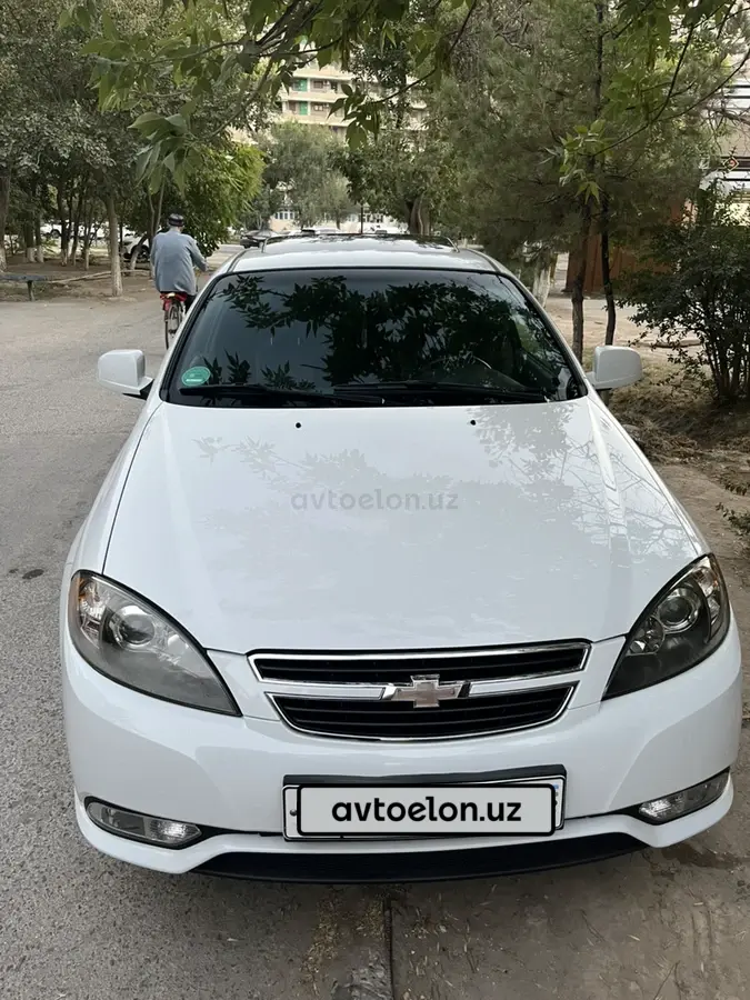 Chevrolet Gentra,  3 позиция