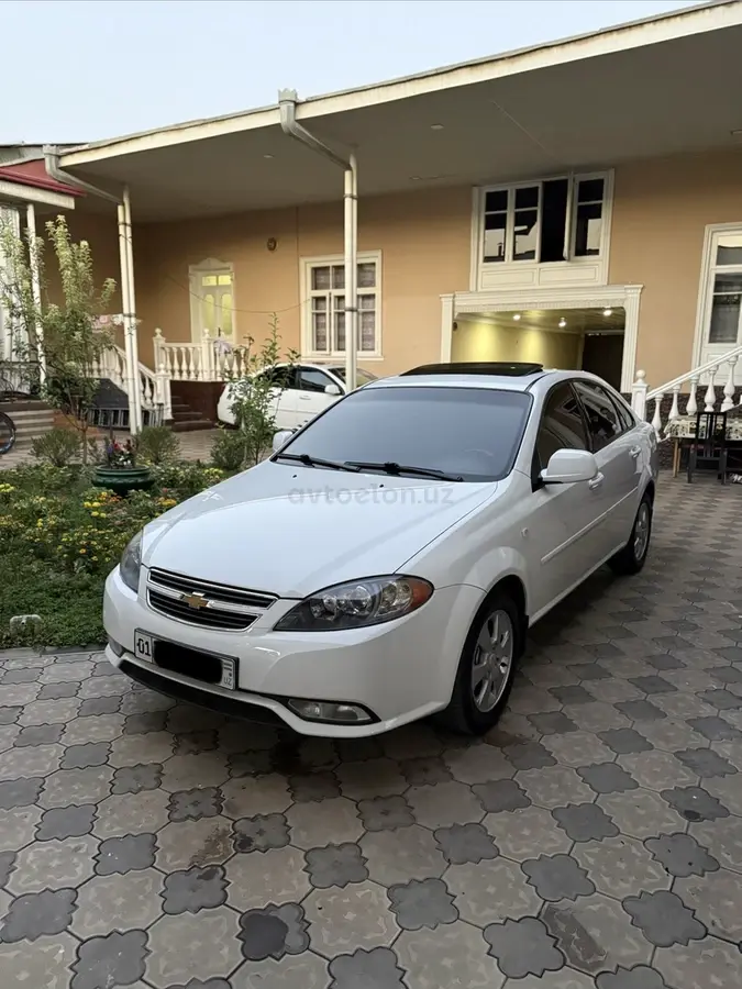 Chevrolet Gentra,  3 позиция