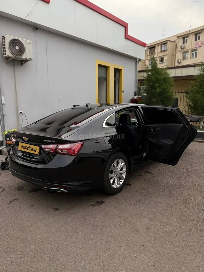 Chevrolet Malibu 2