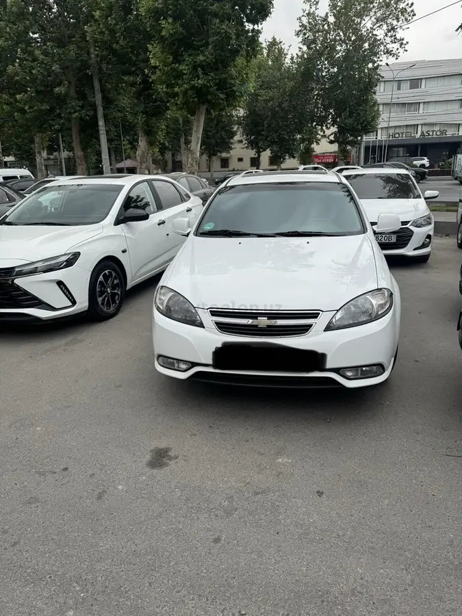 Chevrolet Lacetti,  3 позиция