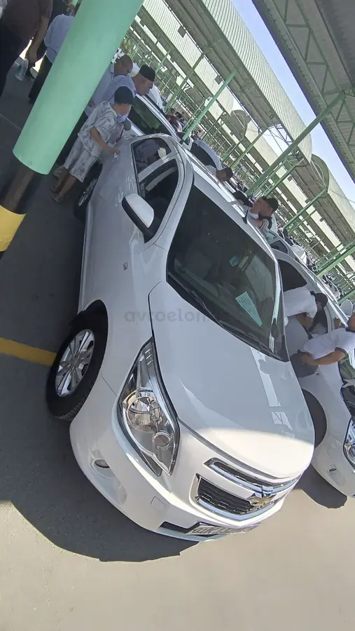 Chevrolet Cobalt,  3 позиция