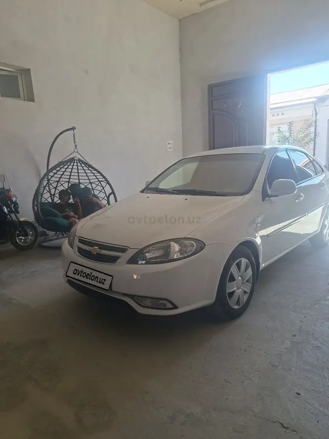 Chevrolet Gentra,  1 позиция