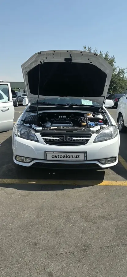 Chevrolet Gentra,  3 позиция