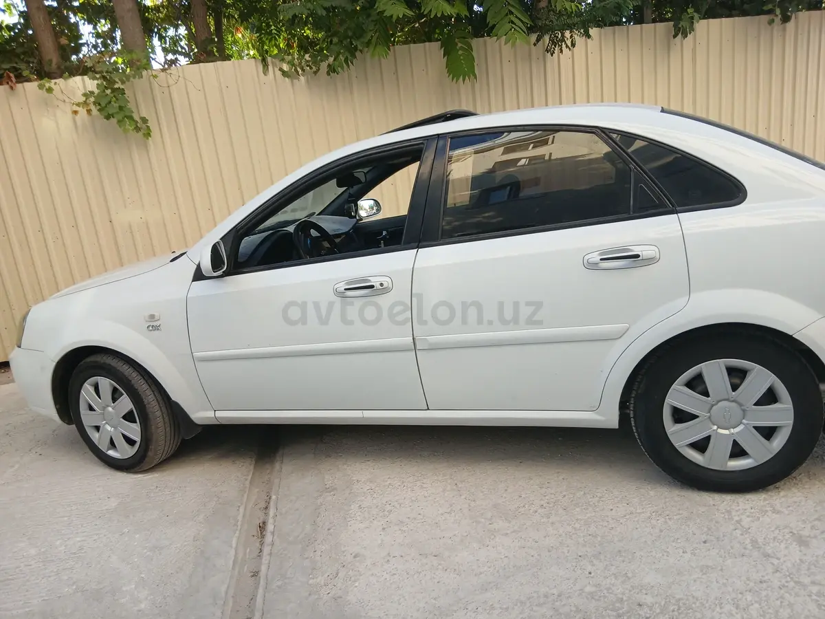 Chevrolet Lacetti,  3 позиция