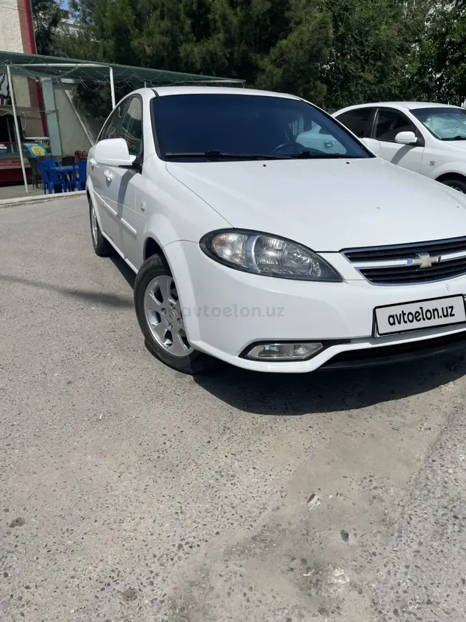 Chevrolet Gentra,  2 позиция
