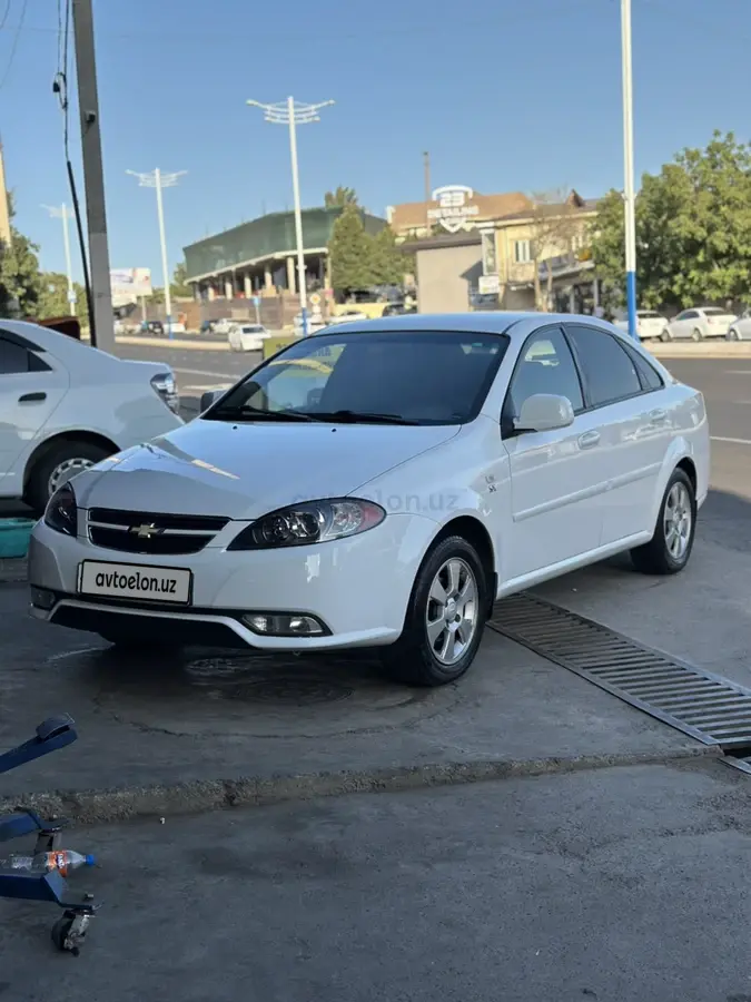 Chevrolet Gentra,  2 позиция