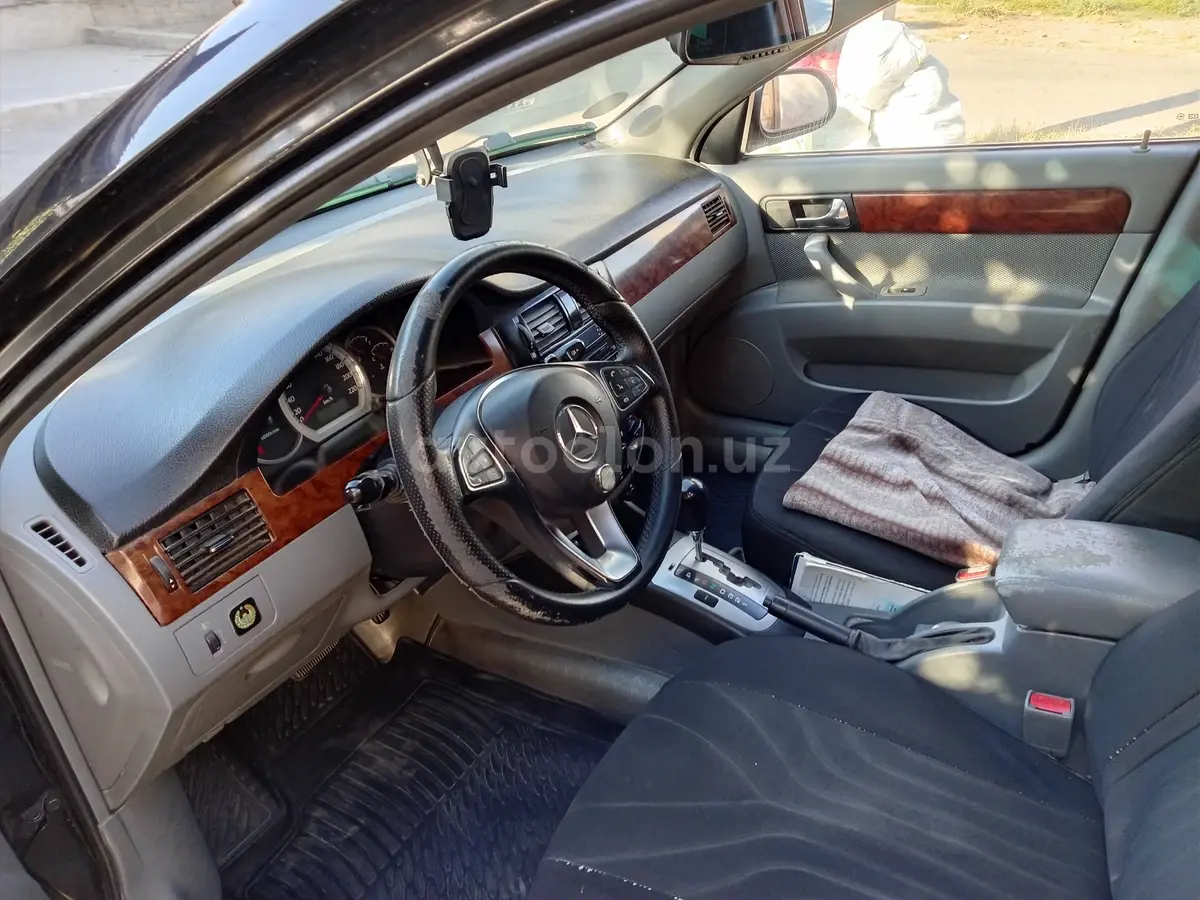 Chevrolet Lacetti,  1 позиция Газ-бензин