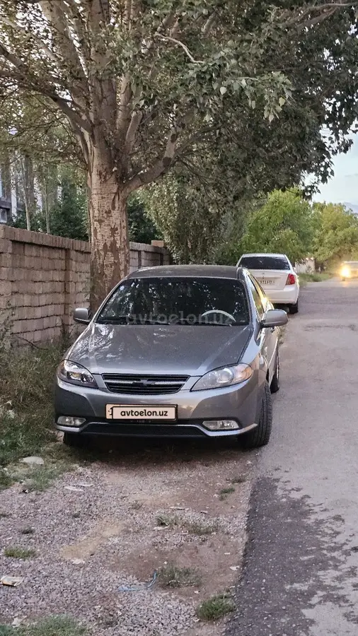 Daewoo Gentra,  1 позиция Газ-бензин