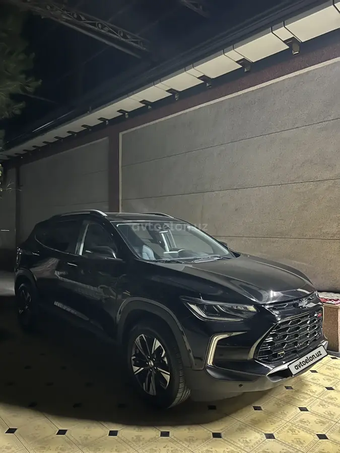 Chevrolet Tracker 2