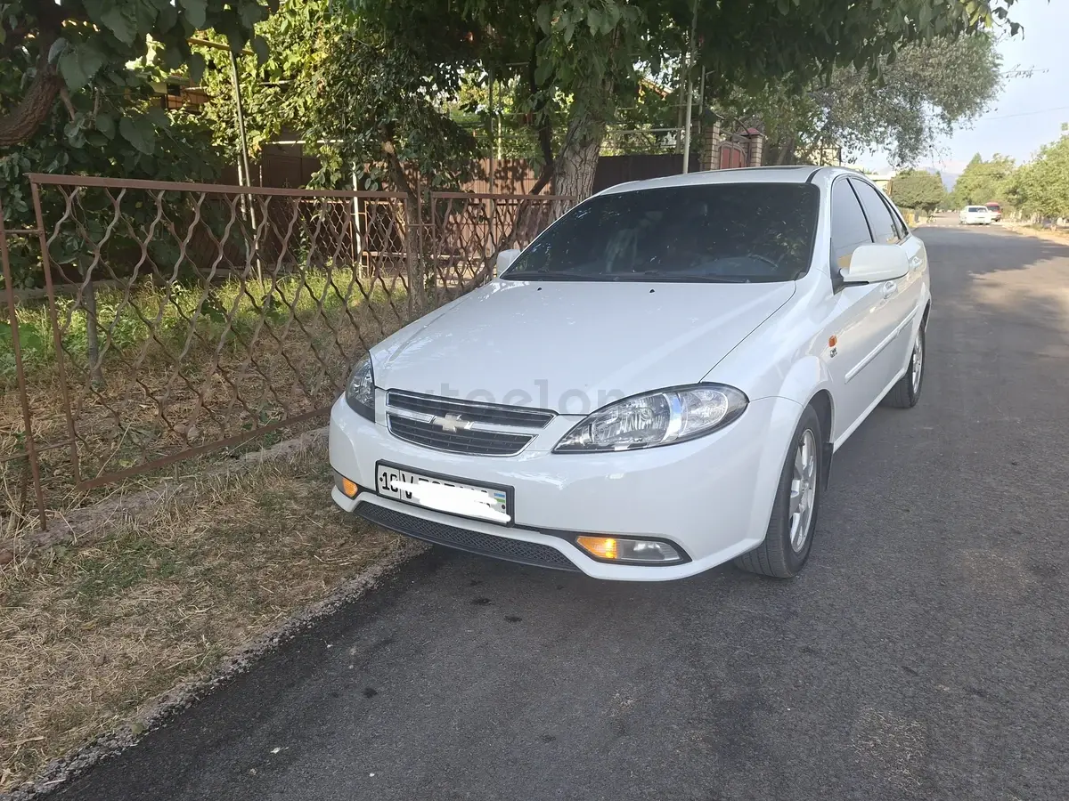 Chevrolet Gentra,  3 позиция