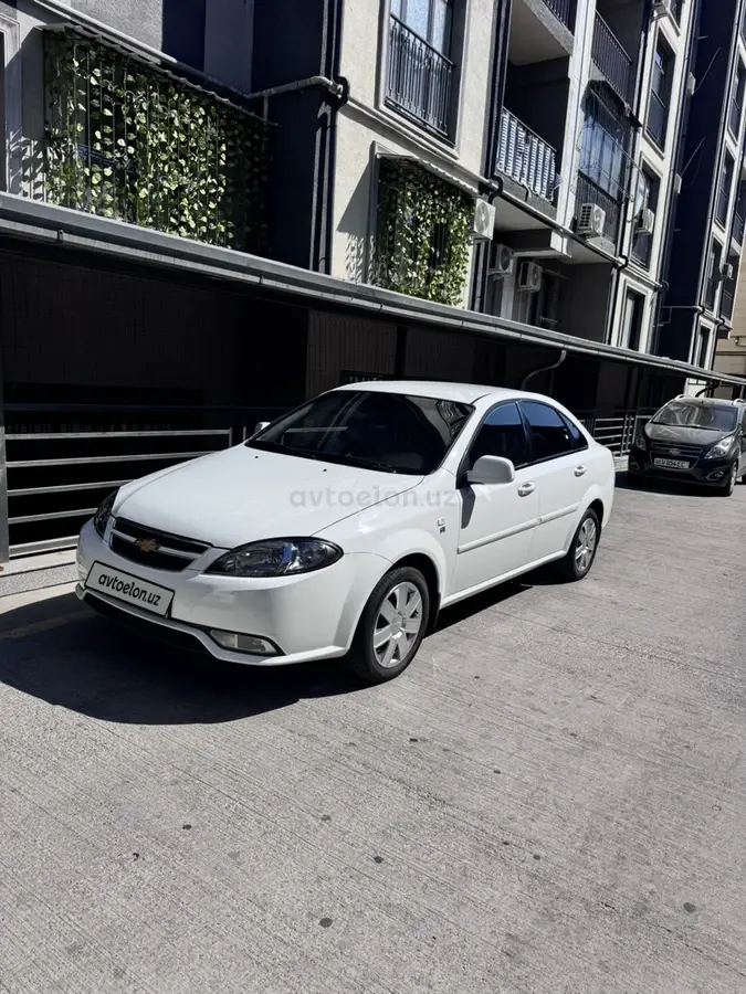 Chevrolet Gentra,  2 позиция