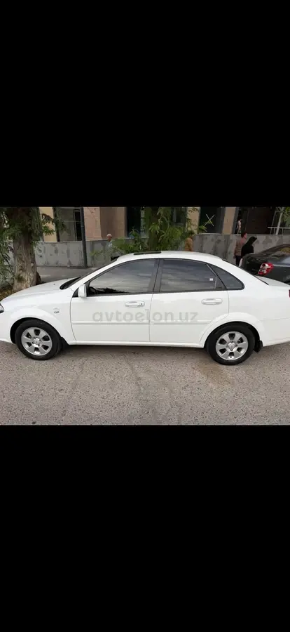 Chevrolet Gentra,  3 позиция