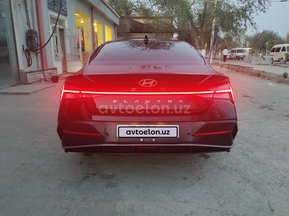 Hyundai Elantra
