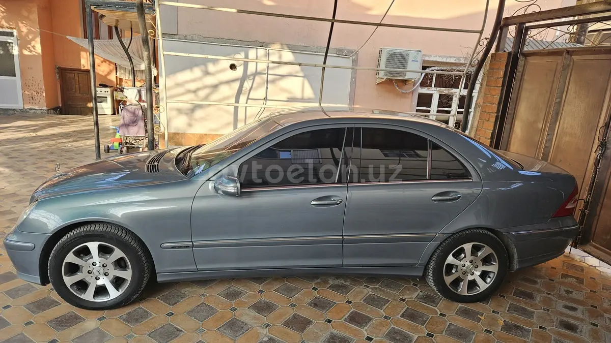 Mercedes-Benz C 200