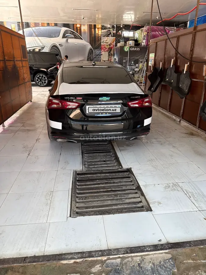 Chevrolet Malibu 2