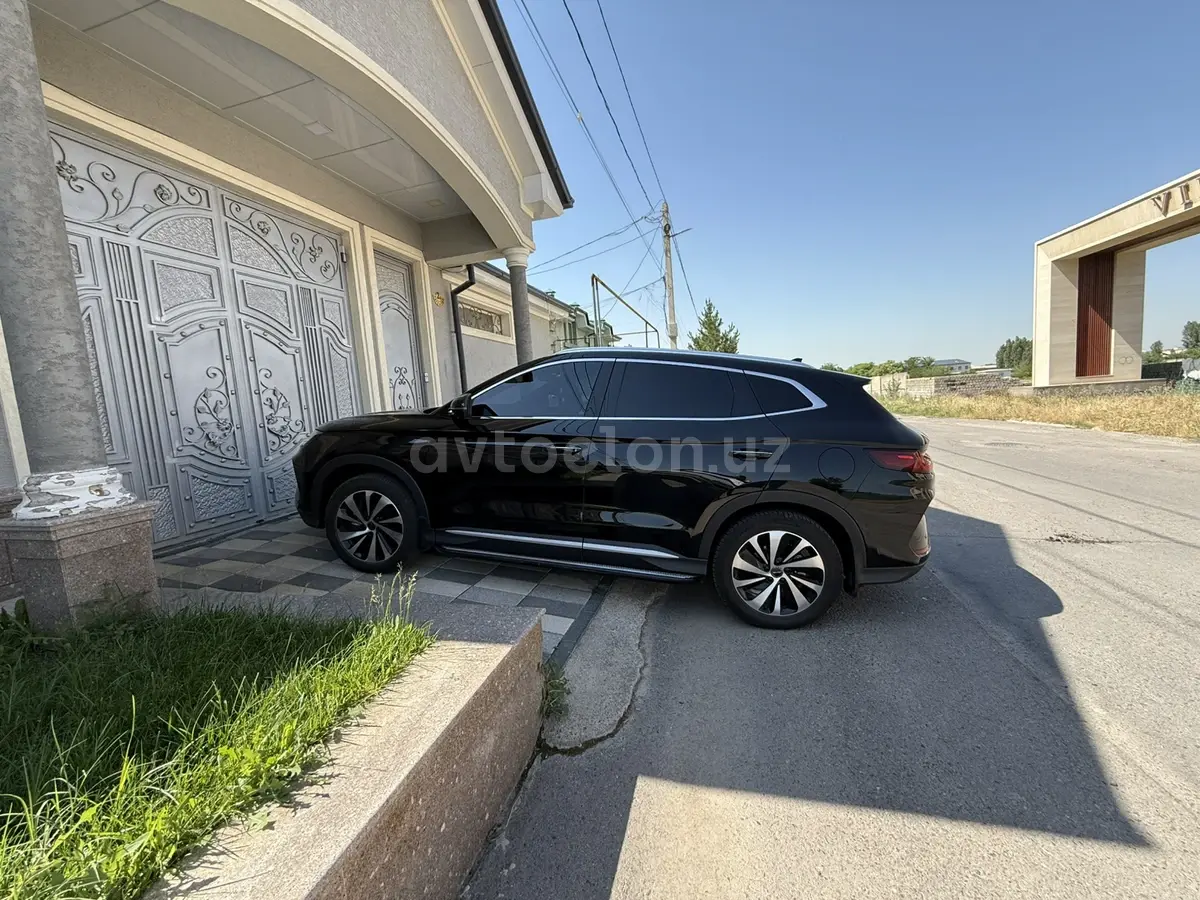 BYD Song Plus EV Champion