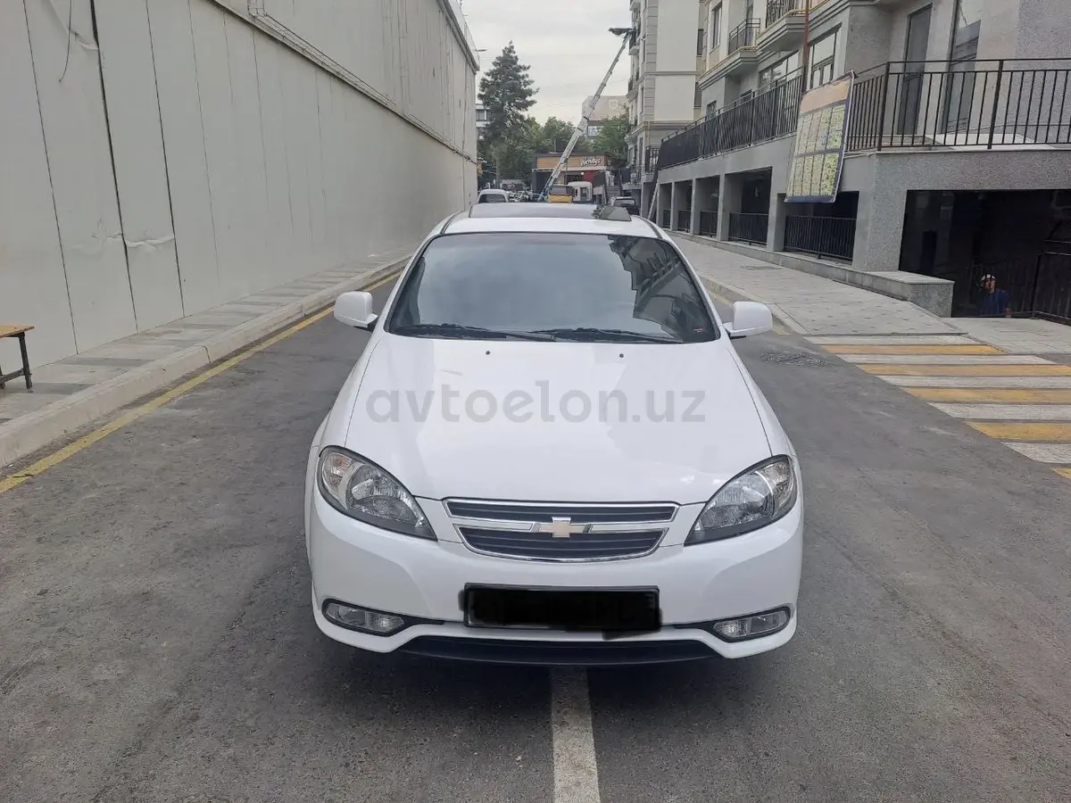 Chevrolet Gentra,  3 позиция
