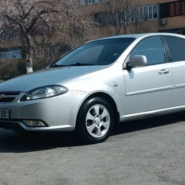 Chevrolet Gentra,  3 позиция