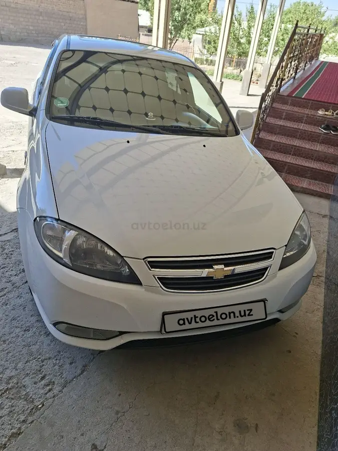 Chevrolet Gentra,  3 позиция