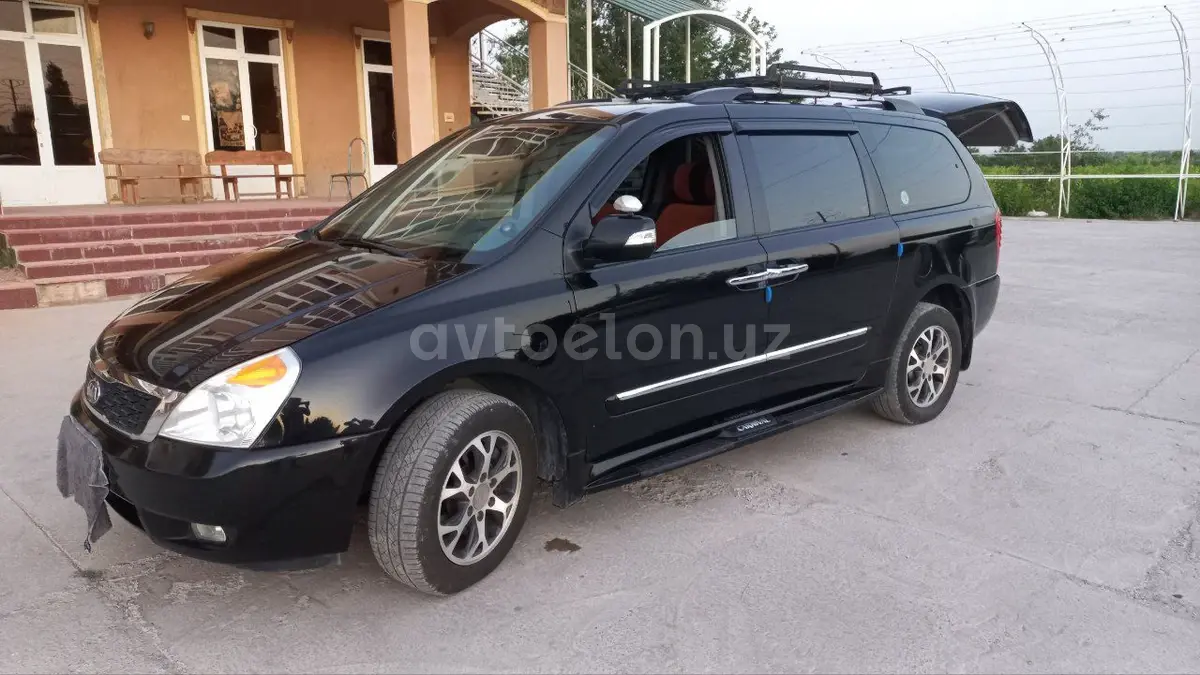 Kia Carnival