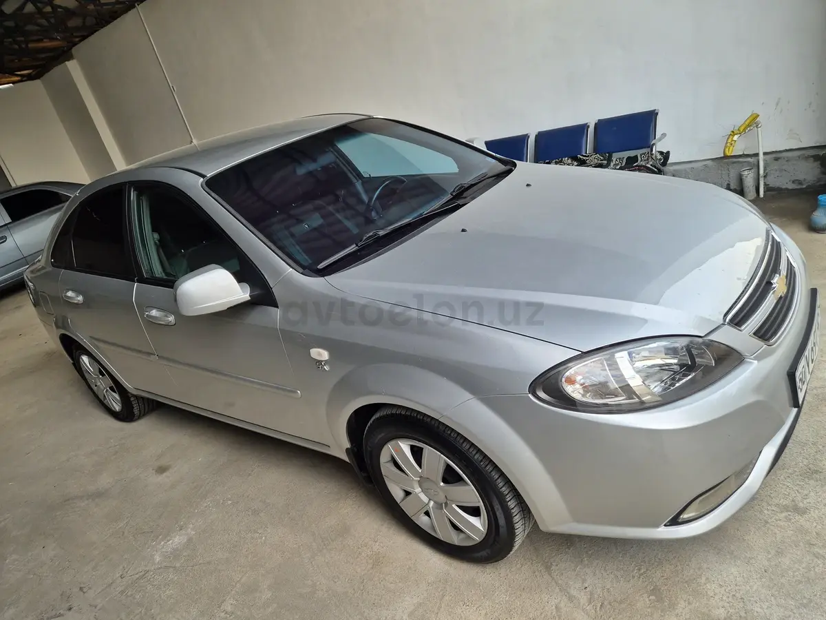 Chevrolet Gentra,  3 позиция