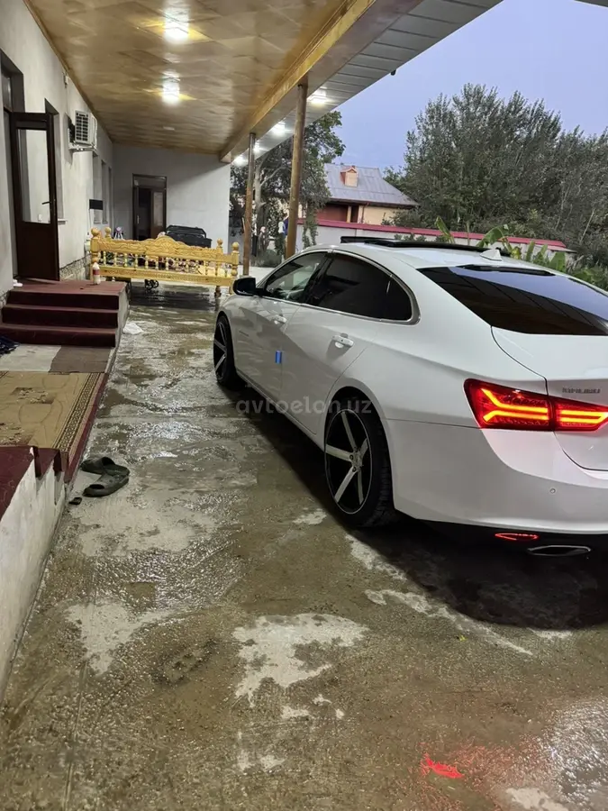 Chevrolet Malibu 2
