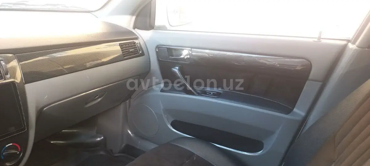 Chevrolet Gentra,  3 позиция
