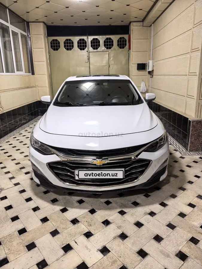 Chevrolet Malibu 2